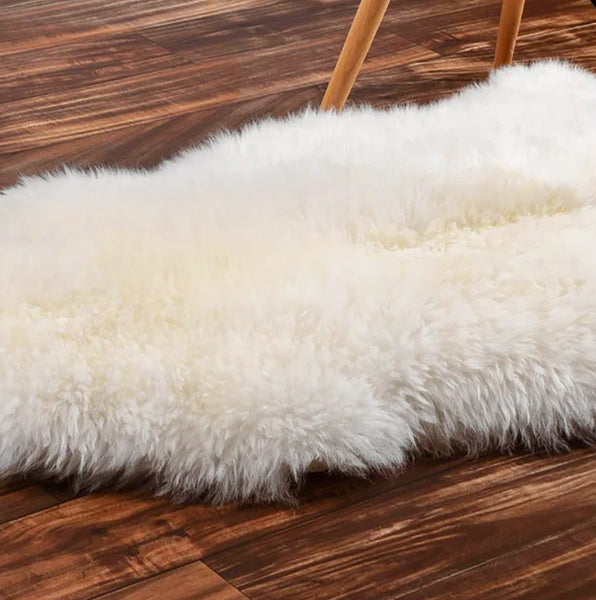 Ivory White New Zealand Super Thick Plush Natural Sheepskin Shag Rug - 28"x40"