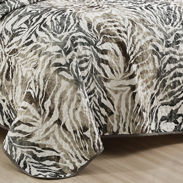 3 Piece Grey Animal Print Quilt Coverlet Bedspread Bedding Set