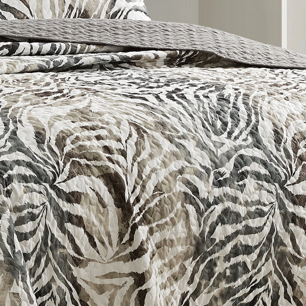 3 Piece Grey Animal Print Quilt Coverlet Bedspread Bedding Set