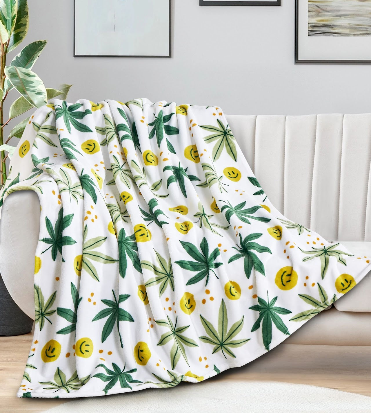 White Green Smiling Face Soft Plush Fleece Cozy Throw Blanket - 50" x 70"