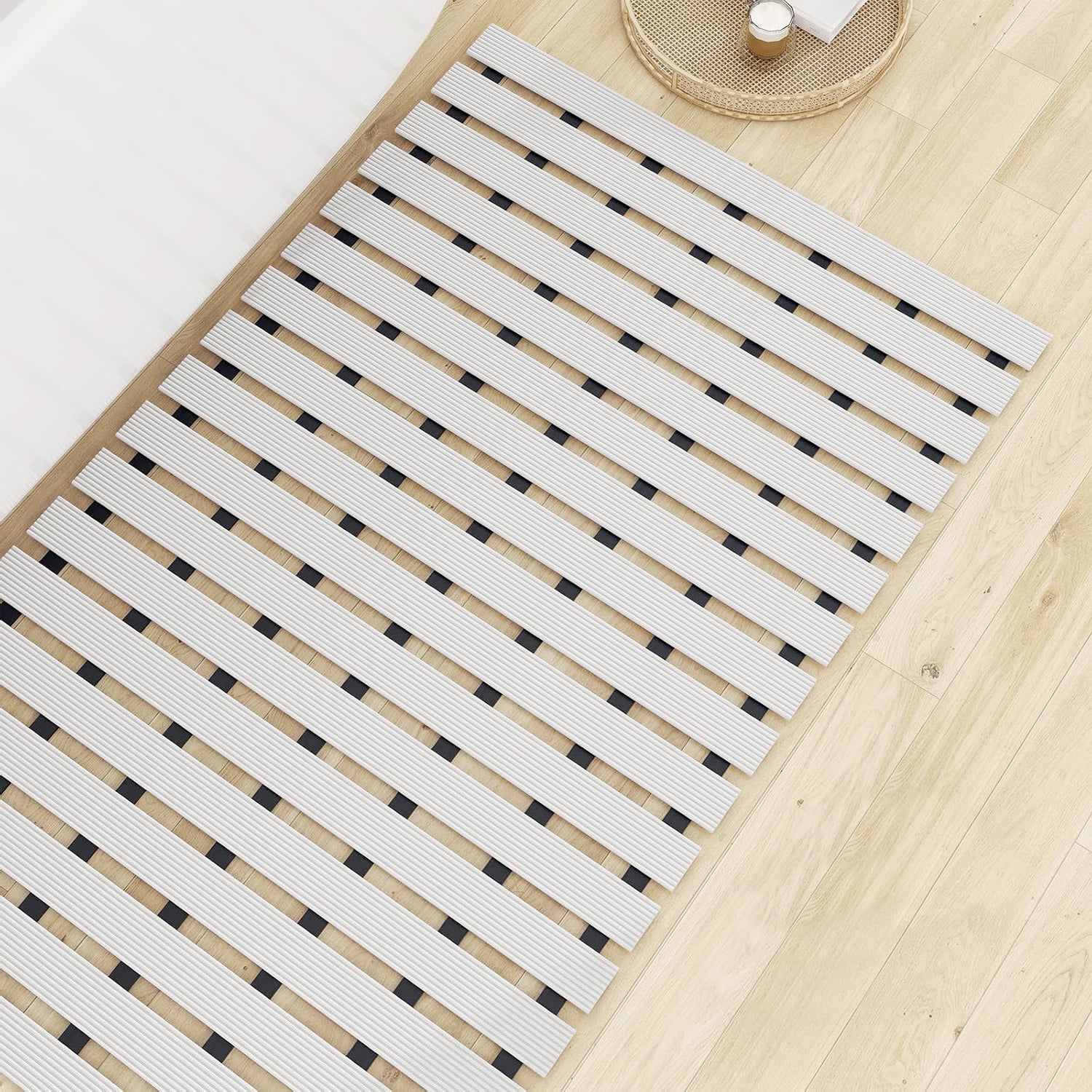 24.8" x 15.7" - White Non-Slip Bottom Quick Dry Foldable Natural Fiber Bath Mat With Suction Cups