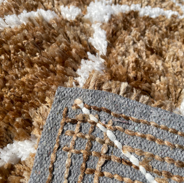 Beige 2 Piece Trellis Plush Thick Soft Cozy Microfiber Bath Mat Set