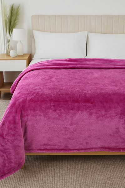 Twin Size Pink Flannel Luxury Soft Micro-Fleece Ultra Plush Throw Blanket