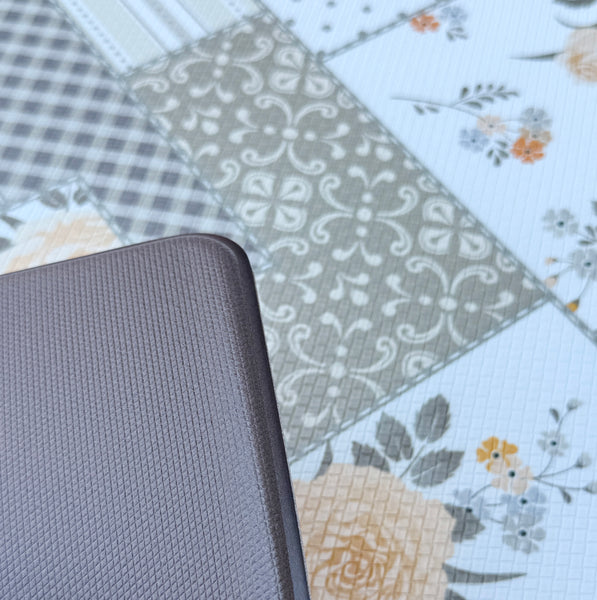 White Grey Geometric Floral Comfort Anti-Fatigue Plush Waterproof Non-slip Kitchen Mat - 18"x30"